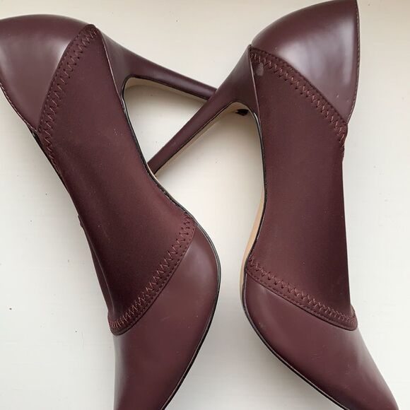 BCBGeneration sz 8 Plum Hayden Slip On Soft Neo Ankle Booties Pointy Toe Pointed - Picture 2 of 10